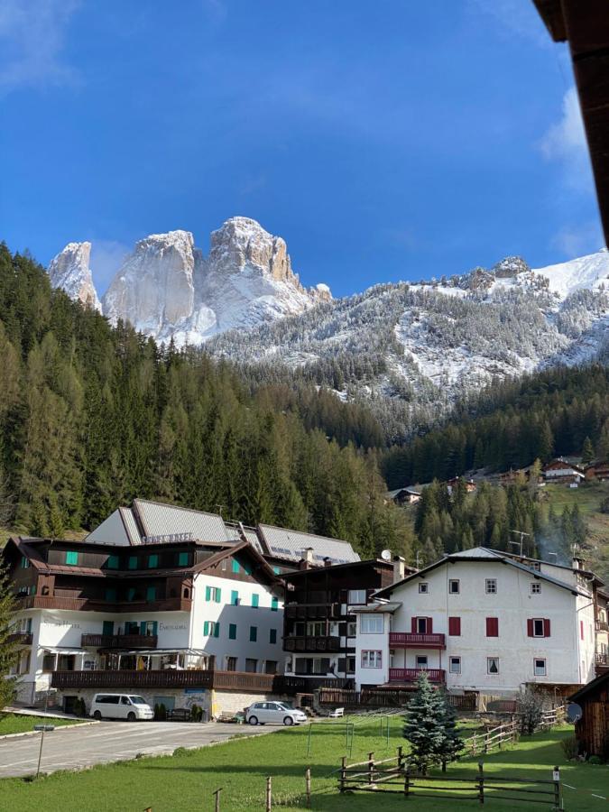Calore Di Una Casa Di Montagna Campitello di Fassa Dış mekan fotoğraf