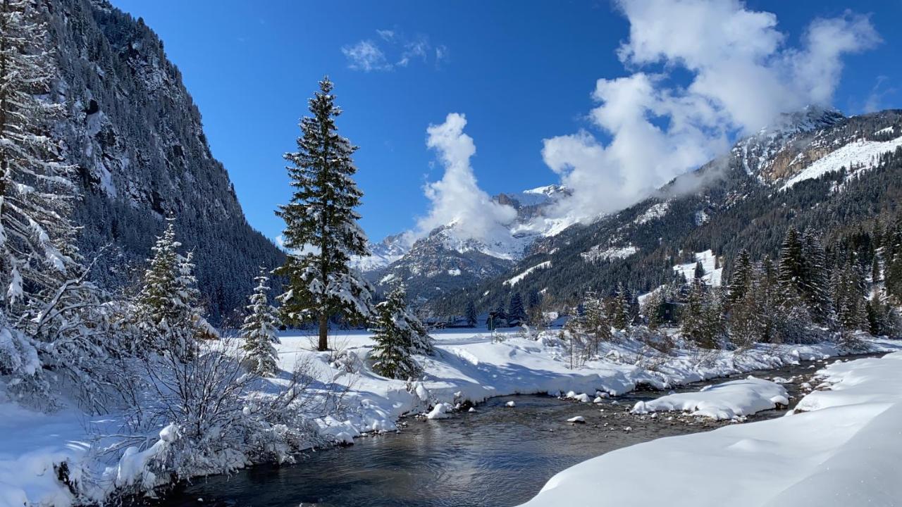 Calore Di Una Casa Di Montagna Campitello di Fassa Dış mekan fotoğraf