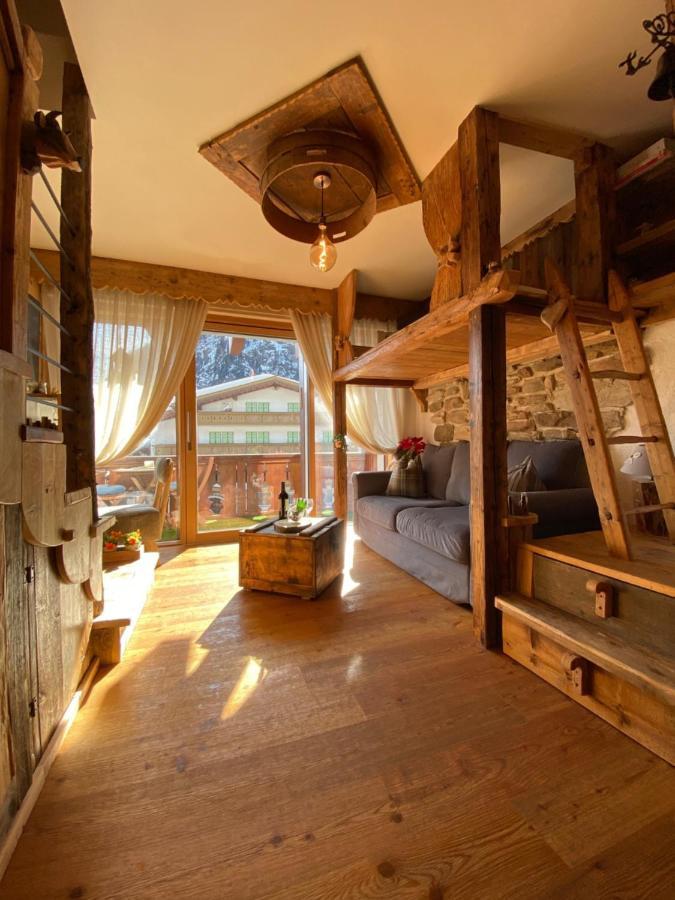 Calore Di Una Casa Di Montagna Campitello di Fassa Dış mekan fotoğraf