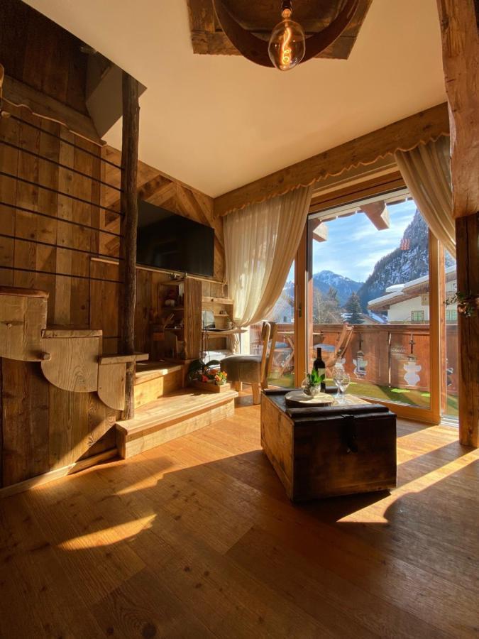 Calore Di Una Casa Di Montagna Campitello di Fassa Dış mekan fotoğraf